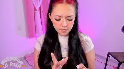 Snapshot of lucyy_peach chatting on December 19, 2:12 am LUCYY FROM HOME  online show from December 19, 2:12 am
