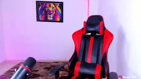 Snapshot of lucyy_rose chatting on February 14, 10:39 pm o online show from February 14, 10:39 pm