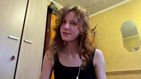 Snapshot of lucyzachar chatting on April 13, 6:08 am Sofia online show from April 13, 6:08 am