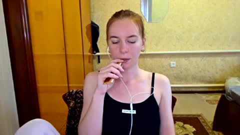 Snapshot of lucyzachar chatting on May 11, 5:57 am Sofia online show from May 11, 5:57 am