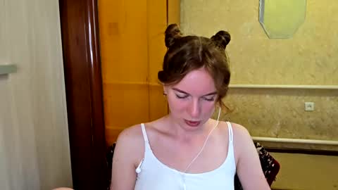 Snapshot of lucyzachar chatting on May 16, 6:10 am Sofia online show from May 16, 6:10 am