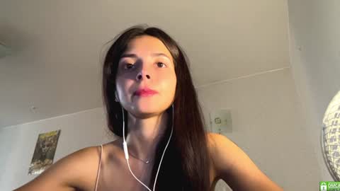 Snapshot of ludivinablice chatting on July 21, 1:46 pm Mika online show from July 21, 1:46 pm