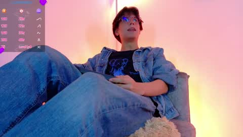 Lui online show from March 28, 3:17 am