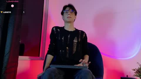 Lui online show from May 30, 3:25 am