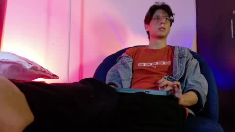 Lui online show from June 9, 3:18 am