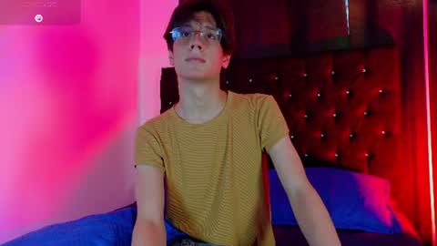 Lui online show from June 27, 7:52 pm