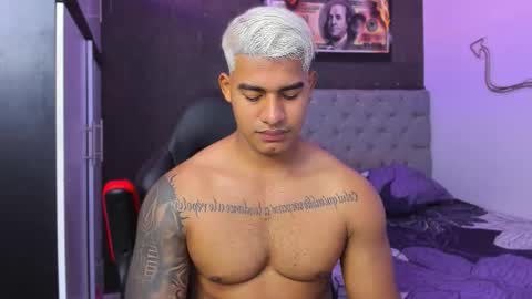 Snapshot of luigi_hot_ chatting on January 17, 4:06 am Luigi Independent model online show from January 17, 4:06 am