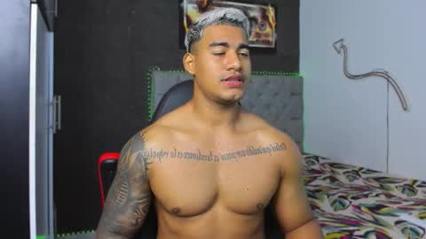 Snapshot of luigi_hot_ chatting on February 17, 2:24 pm Luigi Independent model online show from February 17, 2:24 pm