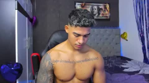 Luigi Independent model online show from July 8, 4:00 pm