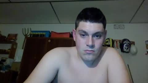 Snapshot of luis2423 chatting on December 9, 12:23 am A slave to the mistress.. un esclavo para las amas dominantes. online show from December 9, 12:23 am