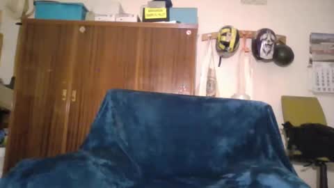 A slave to the mistress.. un esclavo para las amas dominantes. online show from December 1, 11:54 pm