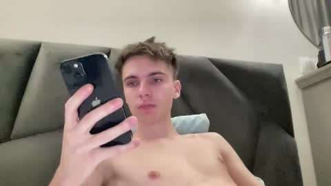 Luis online show from January 8, 7:49 pm