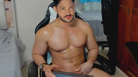 luis_baptista online show from October 14, 6:03 am