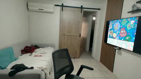 Snapshot of luis_flr chatting on September 21, 10:33 pm luis_flr online show from September 21, 10:33 pm