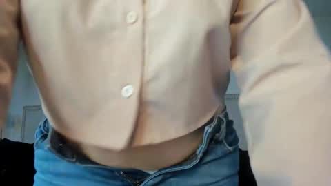 Snapshot of luisa__rosse chatting on February 20, 11:43 am Luisa online show from February 20, 11:43 am