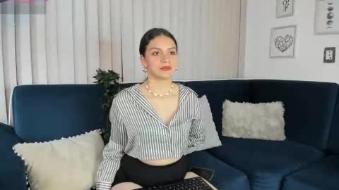 Snapshot of luisa__rosse chatting on February 25, 11:42 am Luisa online show from February 25, 11:42 am