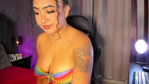 Snapshot of luisa_cameron chatting on March 31, 10:54 pm online show from March 31, 10:54 pm