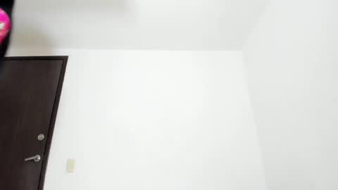 Snapshot of luisa_summer2 chatting on February 22, 9:45 am   Luisa Fernanda  online show from February 22, 9:45 am