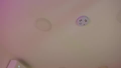 L U I S A online show from February 16, 8:33 pm