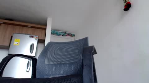 Snapshot of luisfernando01 chatting on February 1, 10:23 pm luisfernando01 online show from February 1, 10:23 pm