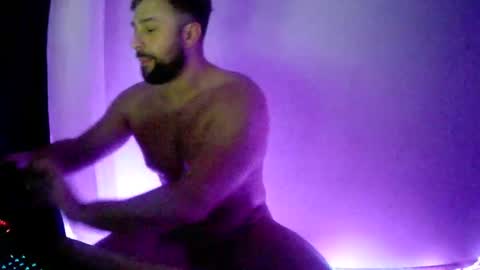 Snapshot of luk_me chatting on January 3, 11:01 pm luk_me online show from January 3, 11:01 pm