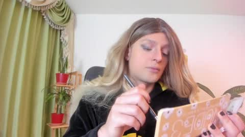 Luka Castillo online show from April 9, 3:39 am