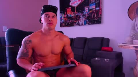 Lukas Green online show from February 16, 8:22 pm