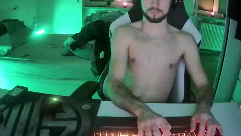 lukasschoetz online show from January 21, 4:27 pm