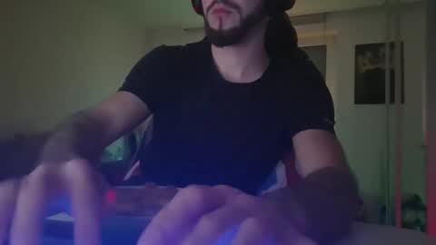 lukasschoetz online show from January 8, 9:06 pm