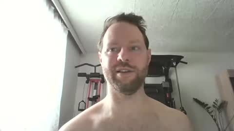 Snapshot of luke91_t chatting on February 1, 1:31 pm luke91_t online show from February 1, 1:31 pm