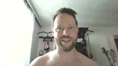 Snapshot of luke91_t chatting on February 5, 12:32 pm luke91_t online show from February 5, 12:32 pm