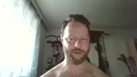 Snapshot of luke91_t chatting on March 4, 3:51 pm luke91_t online show from March 4, 3:51 pm