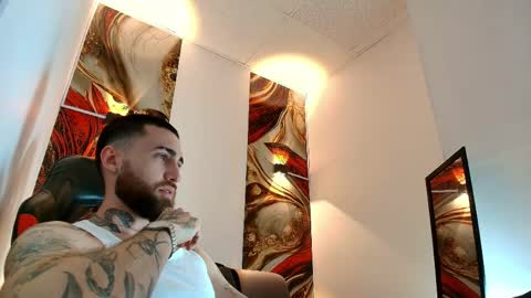 LUKE online show from April 21, 1:06 pm