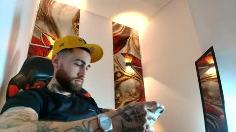 LUKE online show from April 22, 1:12 pm