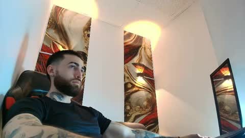 Snapshot of luke_davis01 chatting on May 6, 1:16 pm LUKE online show from May 6, 1:16 pm