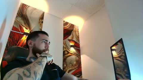 Snapshot of luke_davis01 chatting on May 11, 12:55 pm LUKE online show from May 11, 12:55 pm