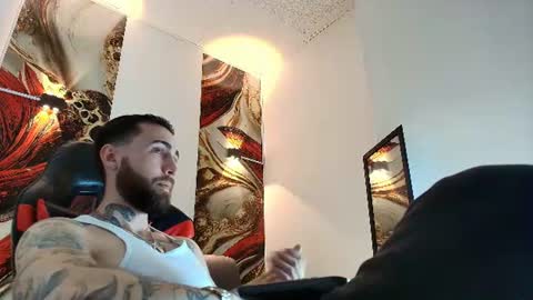 Snapshot of luke_davis01 chatting on June 10, 1:21 pm LUKE online show from June 10, 1:21 pm