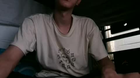 Snapshot of luke_rex chatting on December 7, 12:52 am luke online show from December 7, 12:52 am
