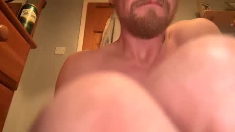 lukeeeeey96 online show from December 4, 4:10 am