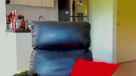 Snapshot of lukeglanton17 chatting on May 3, 3:29 pm Luke online show from May 3, 3:29 pm