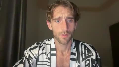 MR. Luke Gunn online show from November 8, 10:19 pm