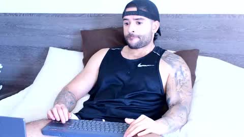 Lukhas f4f online show from December 4, 5:21 pm