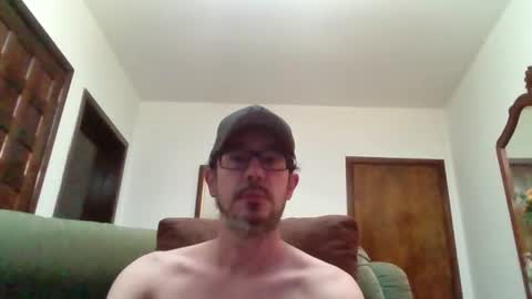 Snapshot of lukz88bigcock chatting on February 16, 11:12 pm Luke online show from February 16, 11:12 pm