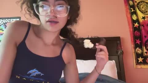 lulakula18 online show from September 19, 3:45 pm