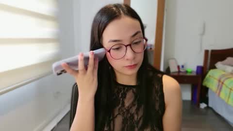 Luli online show from April 22, 1:23 pm