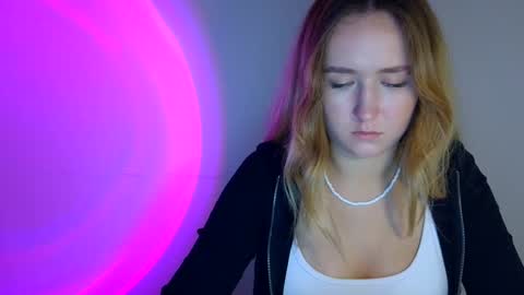 Lulu Baby18 online show from September 19, 7:47 pm