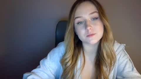 Lulu Baby18 online show from February 2, 8:18 pm