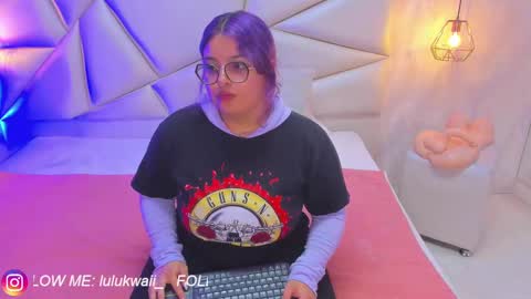 Snapshot of lulu_kawai chatting on September 30, 7:08 pm lulu online show from September 30, 7:08 pm