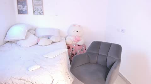 LULU online show from December 7, 12:24 pm