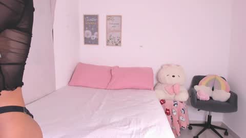 LULU online show from January 6, 3:42 am